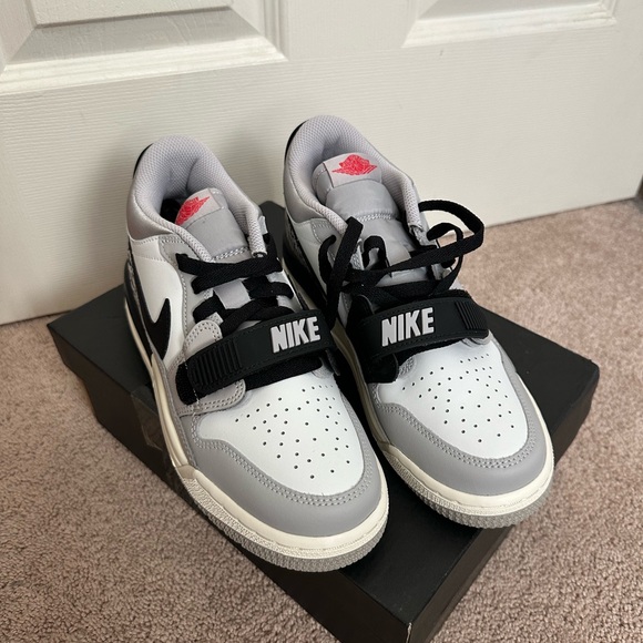 Air Jordan Legacy 312 Low Shoes - Picture 3 of 7